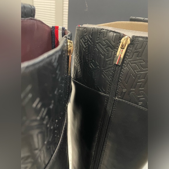 TOMMY HILFIGER WOMENS SEMIRA TALL BOOT - Picture 2 of 8